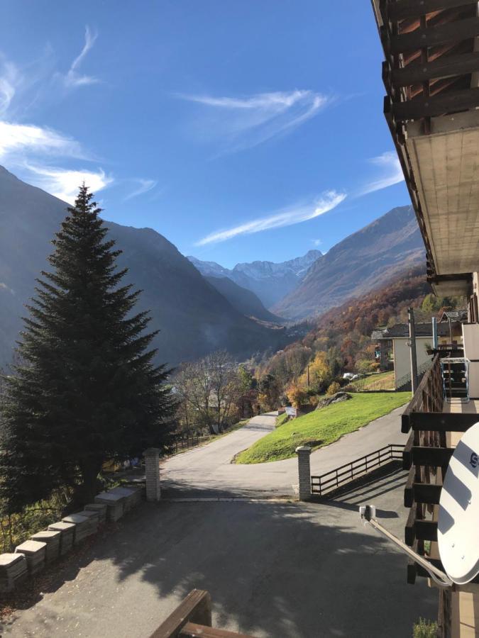 Residenza Maria Lägenhet Ala di Stura Exteriör bild
