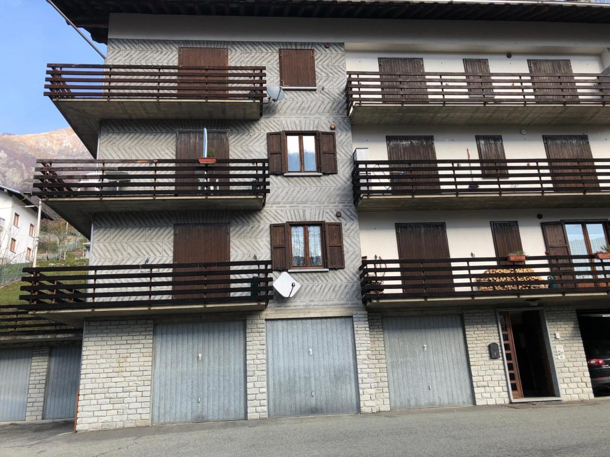 Residenza Maria Lägenhet Ala di Stura Exteriör bild